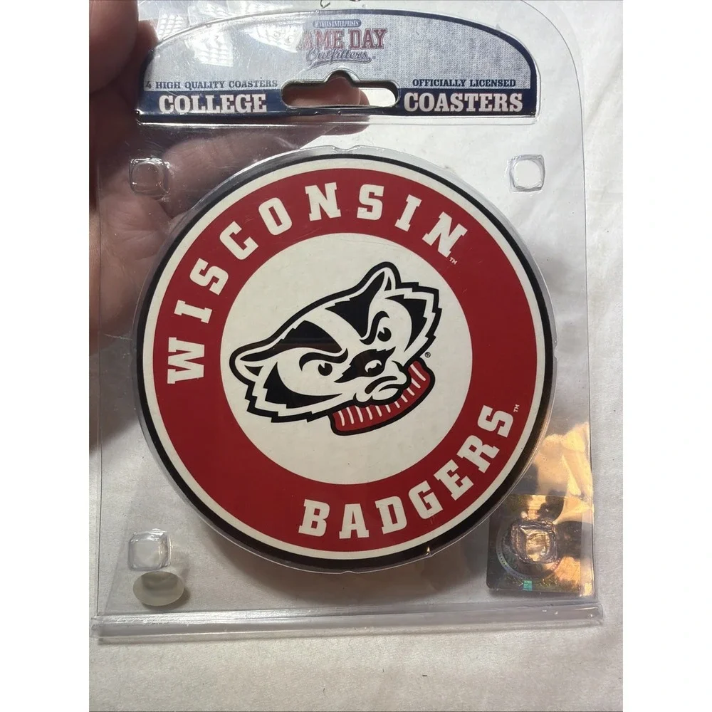 Game Day Outfitters College Coasters Wisconsin Badgers Round Set Of 4
